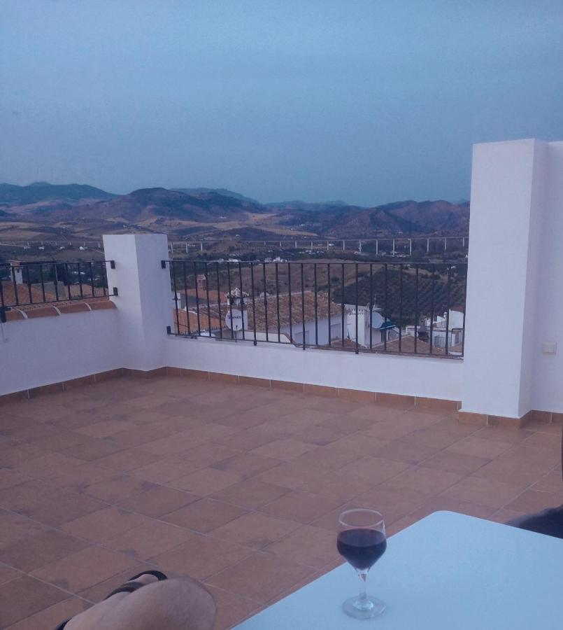 אלורה Hostal Delia מראה חיצוני תמונה
