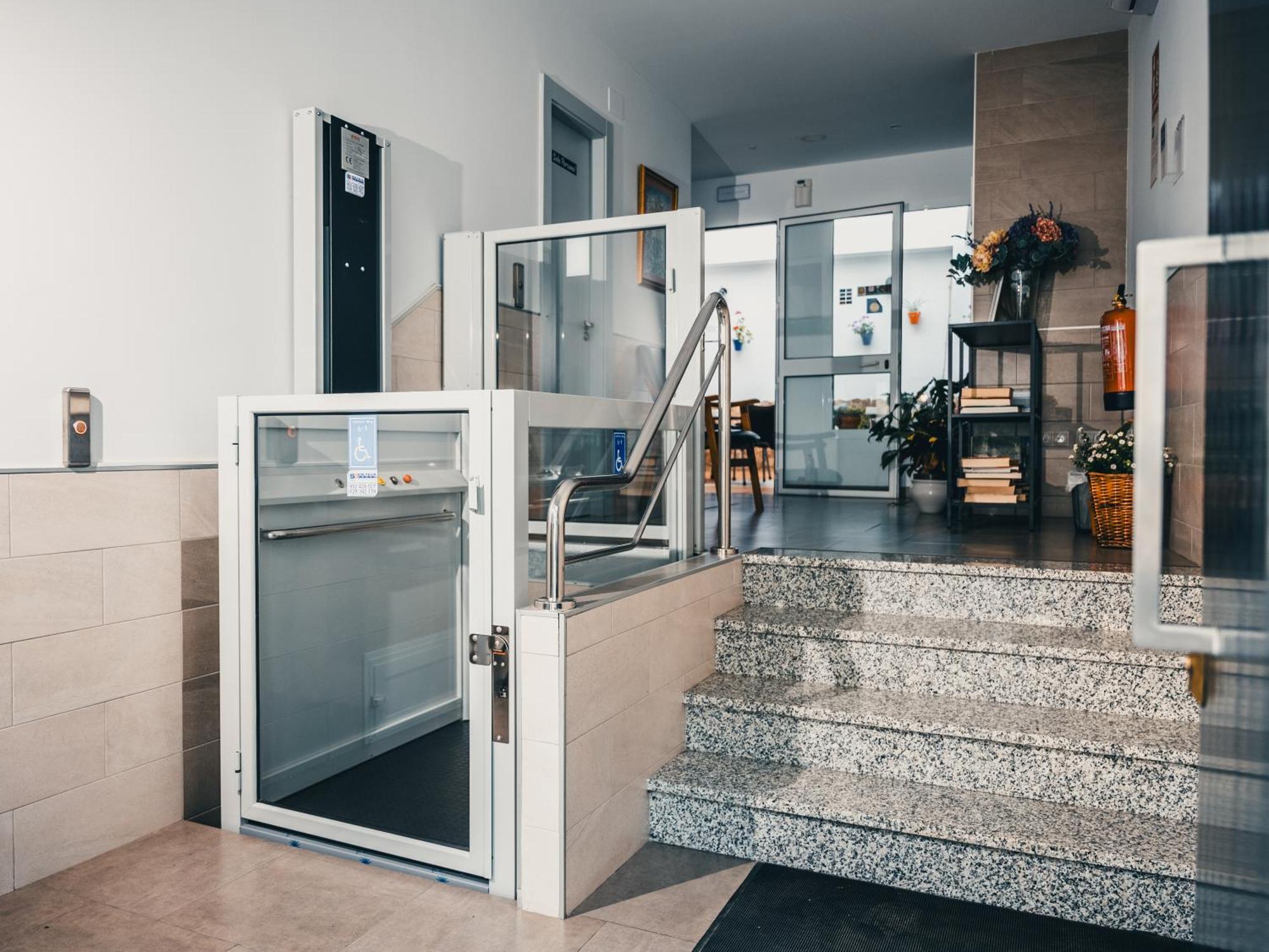 אלורה Hostal Delia מראה חיצוני תמונה