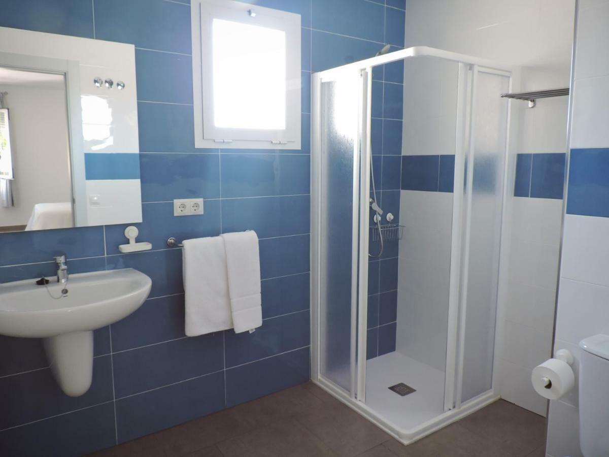 אלורה Hostal Delia מראה חיצוני תמונה